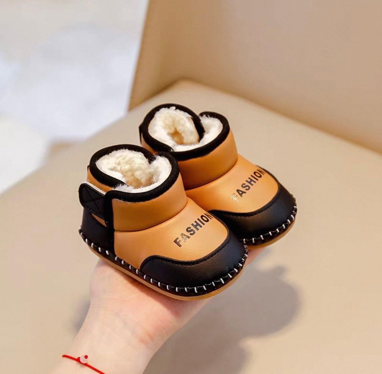 Infant Winter Boots – Thick Plush Soft Sole Baby Shoes (0–12 Months)